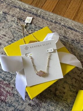 Kendra Scott Rose Gold Necklace